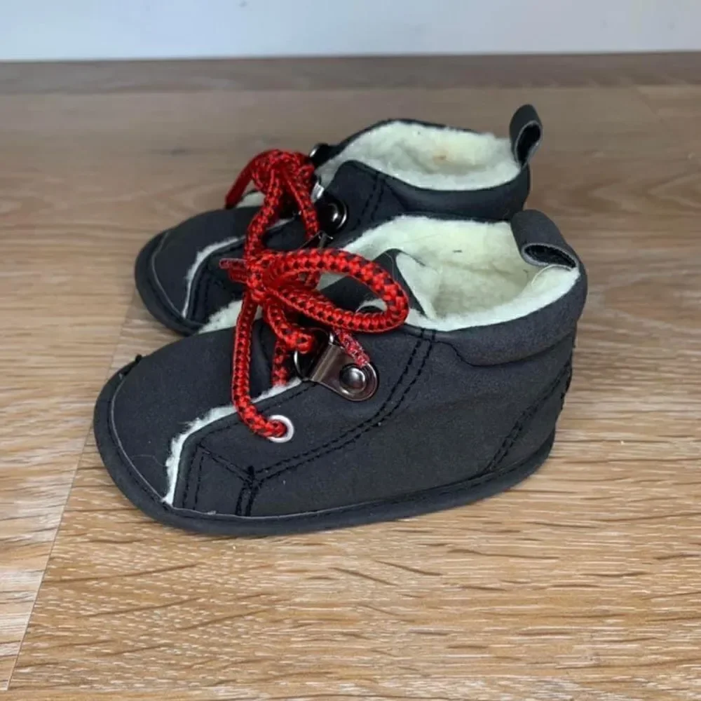 Carter’s 0-3 Months Fall/Winter Baby Boy Black Boots